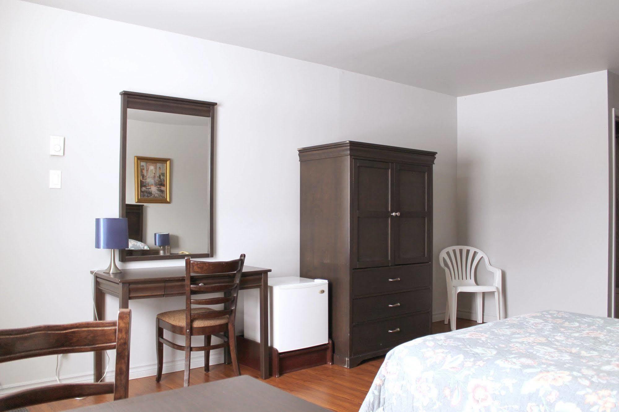 Le Rond Point Motel 2*